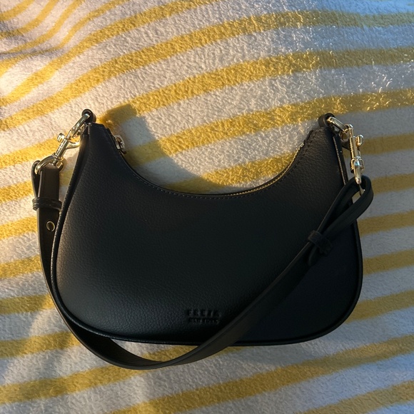 Small Black Crescent Shoulder Bag Roma by Freja New York - Picture 9 of 9